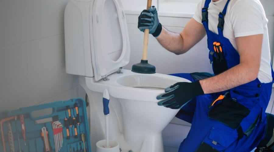 sewer line plumber in Wyoming, RI